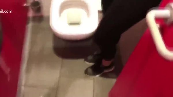 身材火辣超漂亮健身房女教練!無碼露臉自拍口交直擊 ! 那口速和手速誰受得了