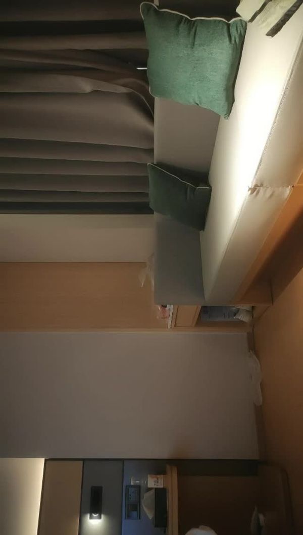 文轩门票138外围小姐姐风情万种胸大肤白近距离口交特写后入啪啪乳浪翻滚