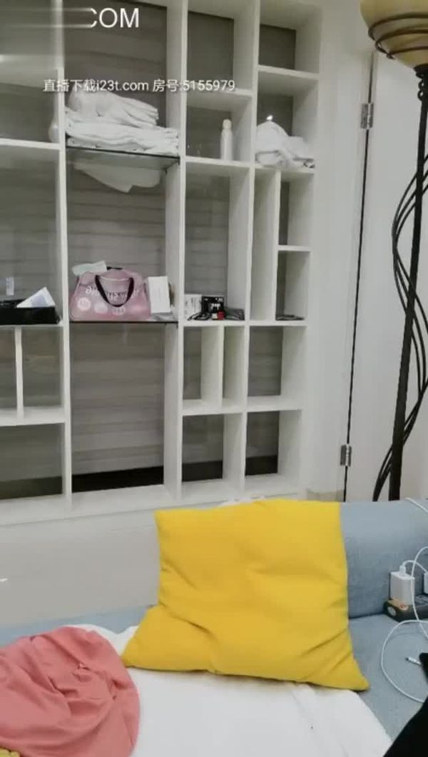 新美乳女神推荐『新人试镜』从早到晚黑牛相伴-淫水横流爽到虚脱-j8涂抹蛋糕奶油跪舔干净口技超棒-