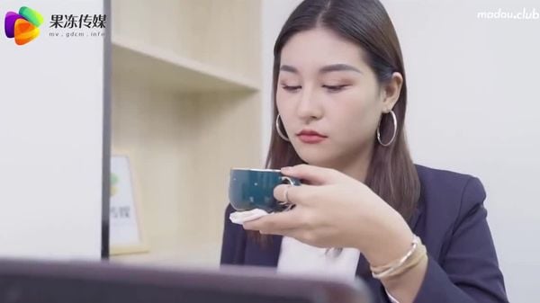 cus-312-刺裸羔羊-一次偶然的一夜情–妻子却成了别人的胯下之奴