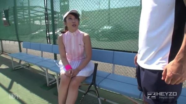 heyzo0154 发球，粉碎，飞溅！ !! 与渴望教练的特殊训练